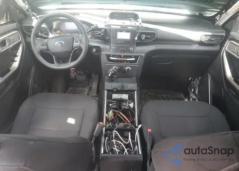 2021 Ford Explorer Police Interceptor z USA, uszkodzony, nr VIN 1FM5K8AB1MGA86409